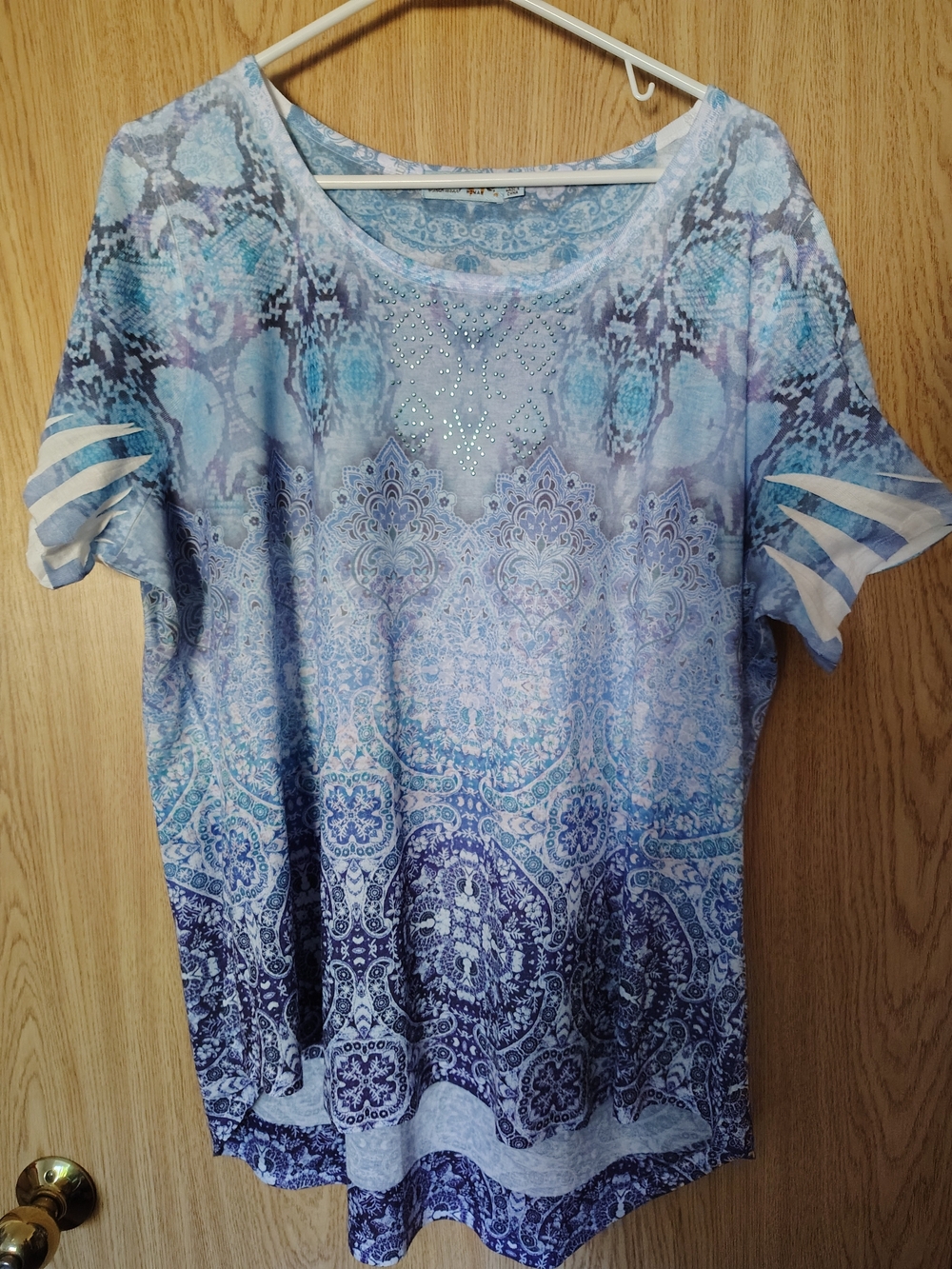 2X Unity World Wear Blue & Purple Top with Rhinestones